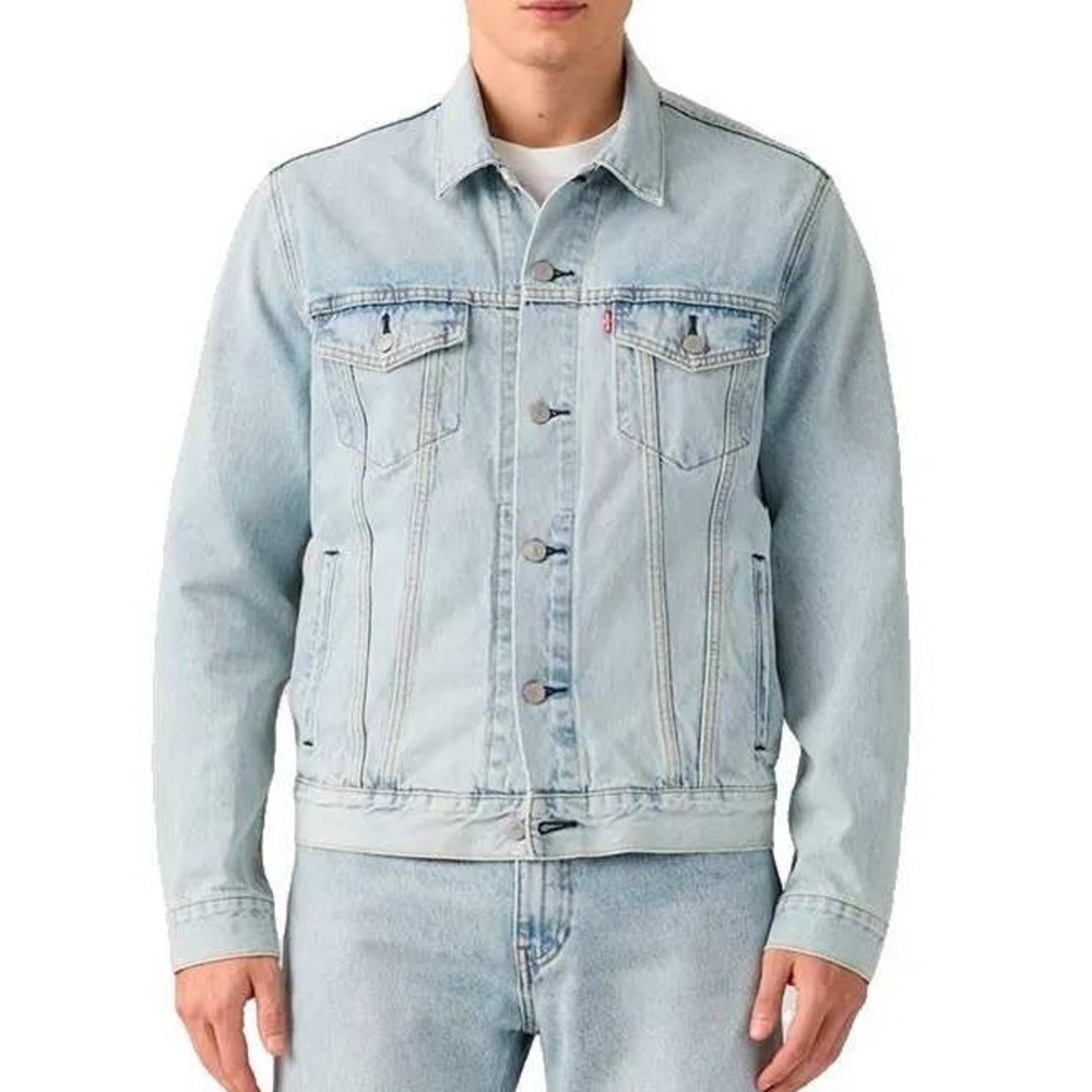 NWT Levi's Trucker Jacket Men's M Light Blue Standard Fit Chambray Lightwight